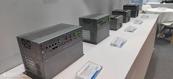 華北工控工業(yè)整機(jī)